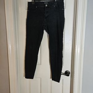 Forever 21+ Midrise Lightweight Skinny Jeans